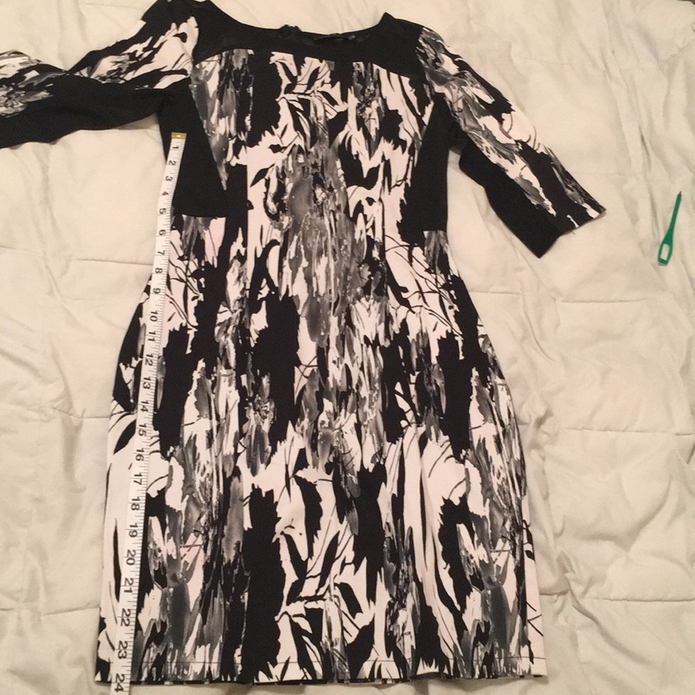 Dress - Picture 3 of 3